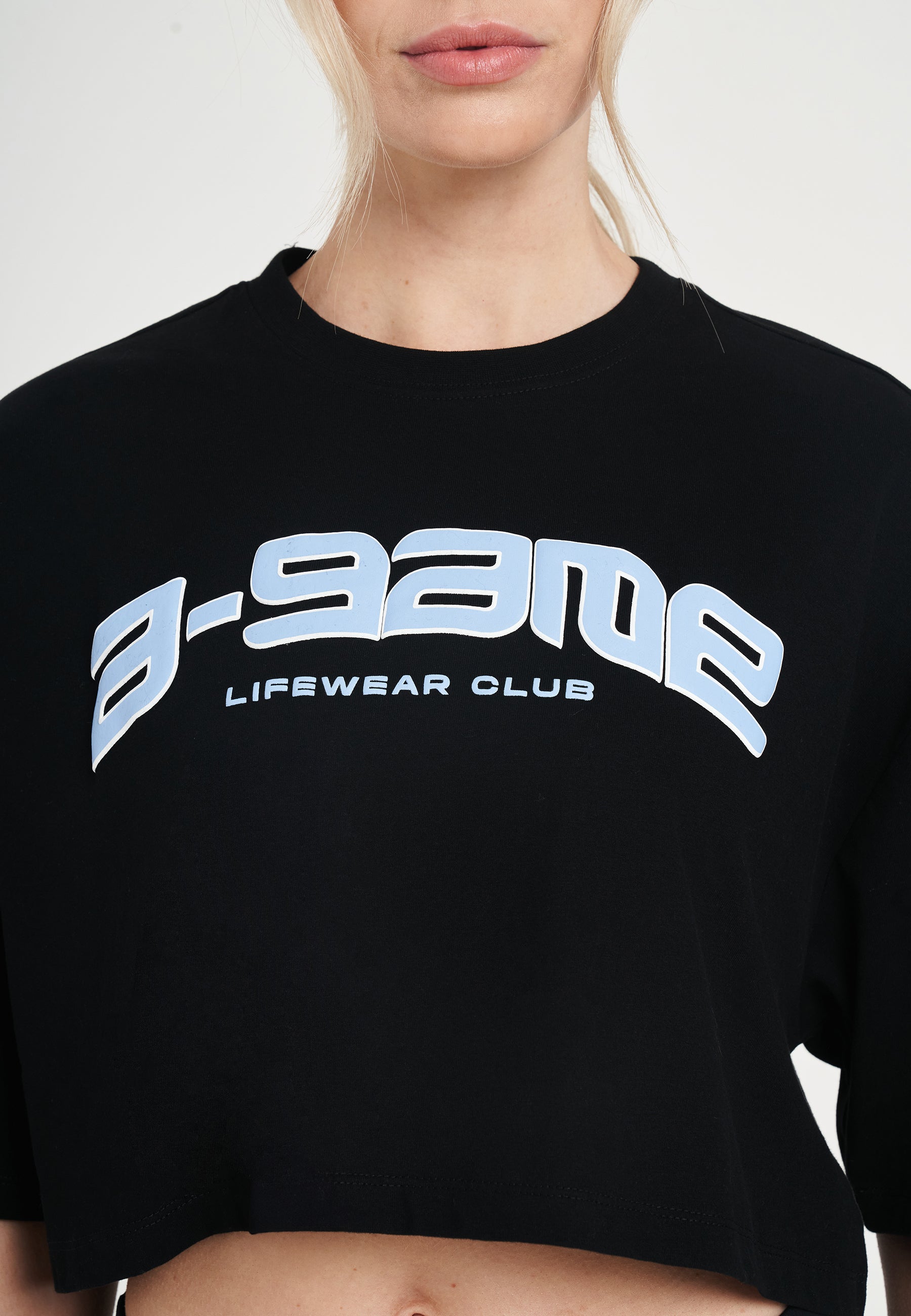 WOMENS A-GAME ROTATE LOGO RELAXED CROPPED T-SHIRT - BLACK