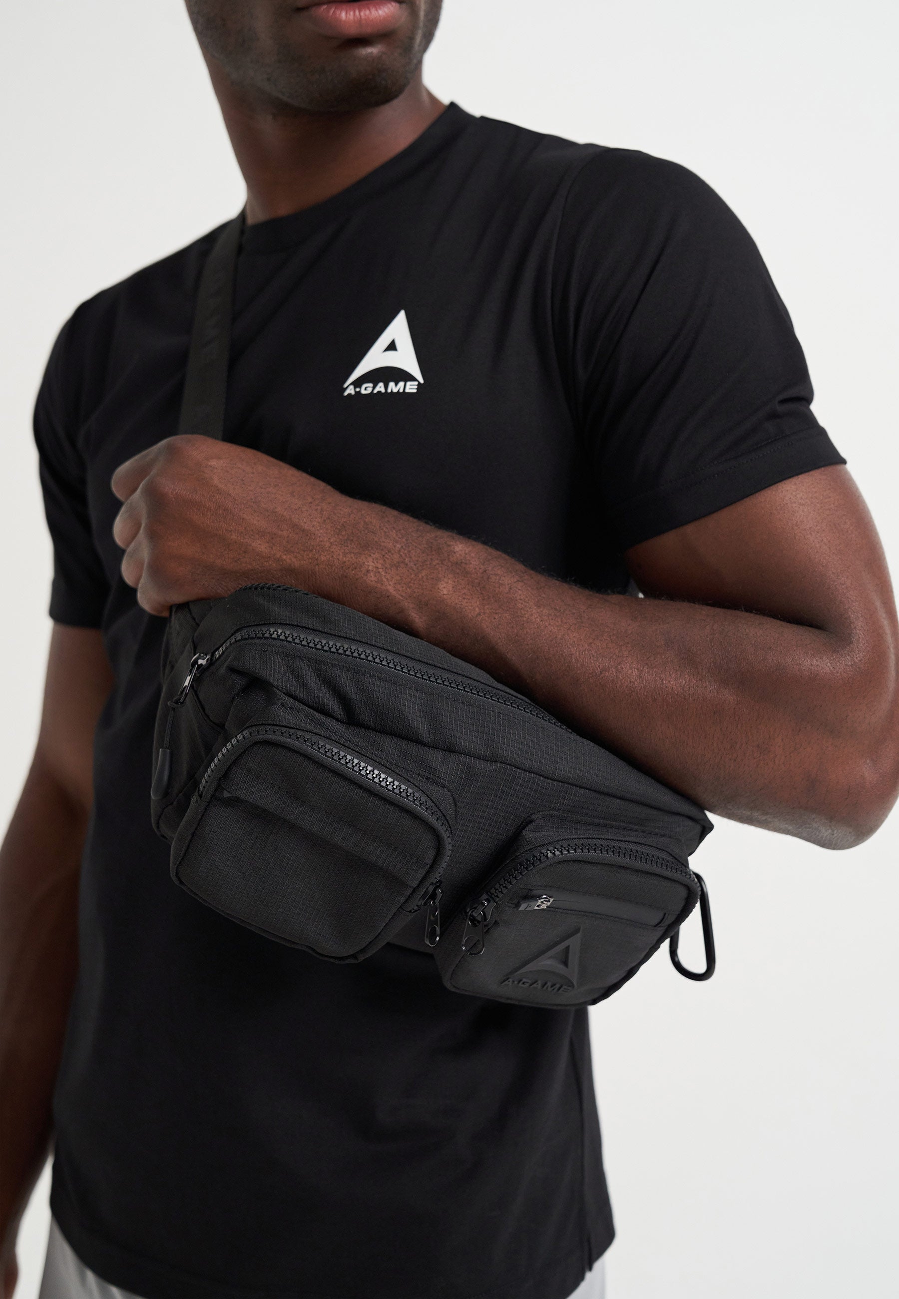 A-GAME TECH CROSS BODY BAG - BLACK