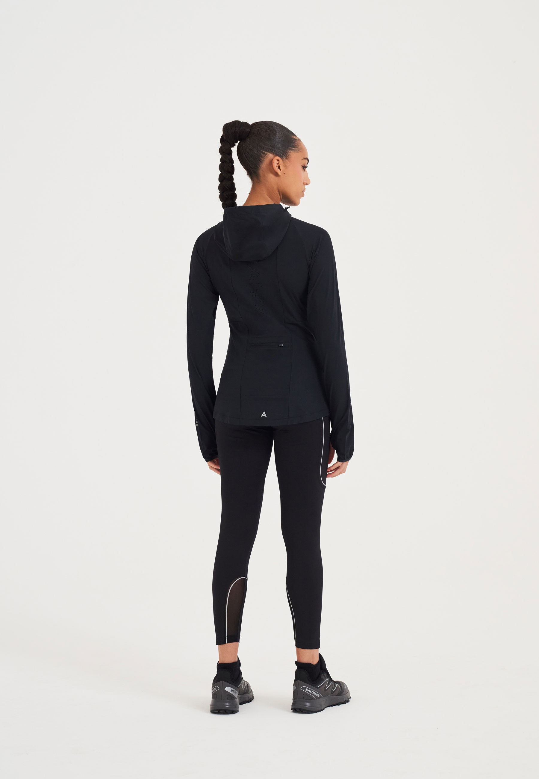 WOMENS A-GAME LIGHTWEIGHT FITTED RUNNING JACKET - BLACK/SILVER