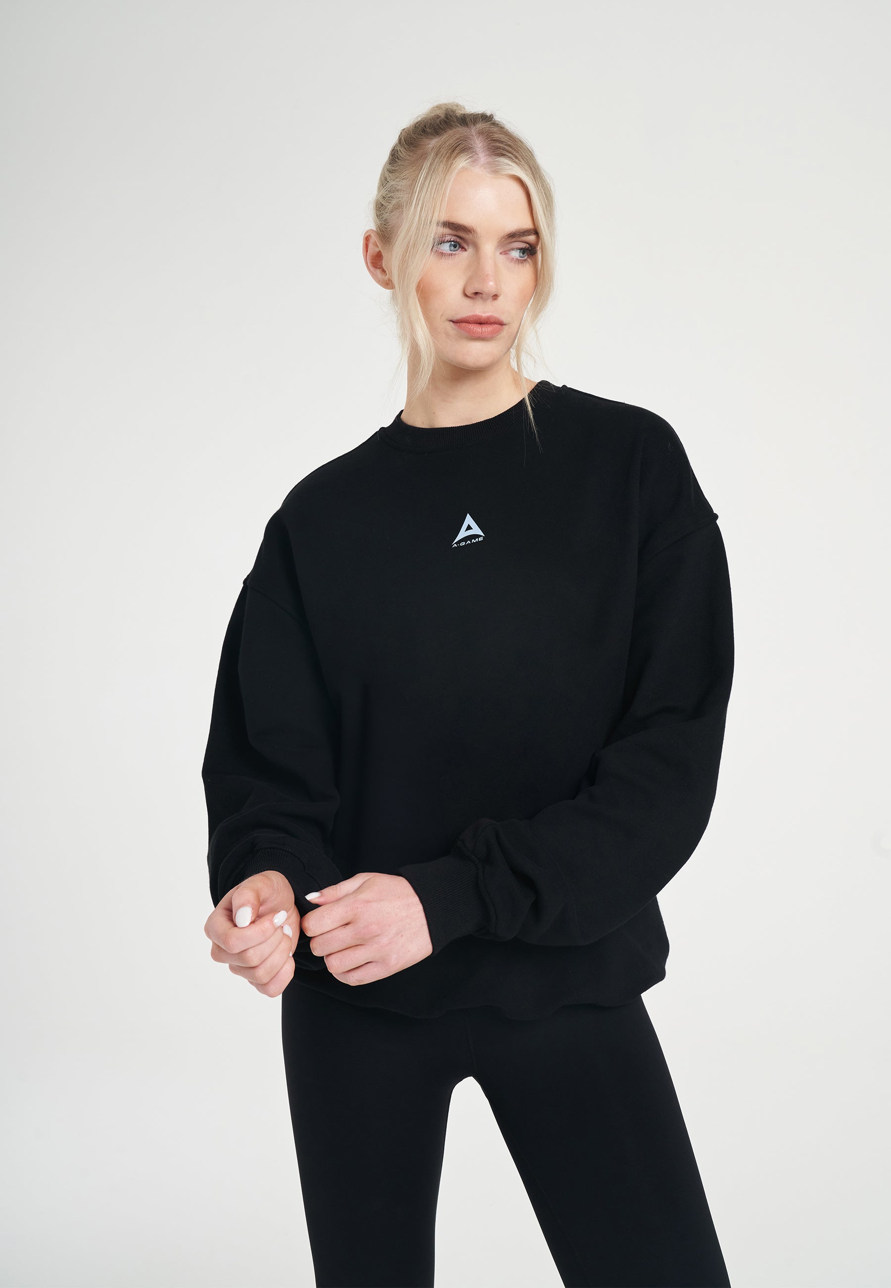 WOMENS ICON A-GAME LOGO GRAPHIC SWEATSHIRT - BLACK